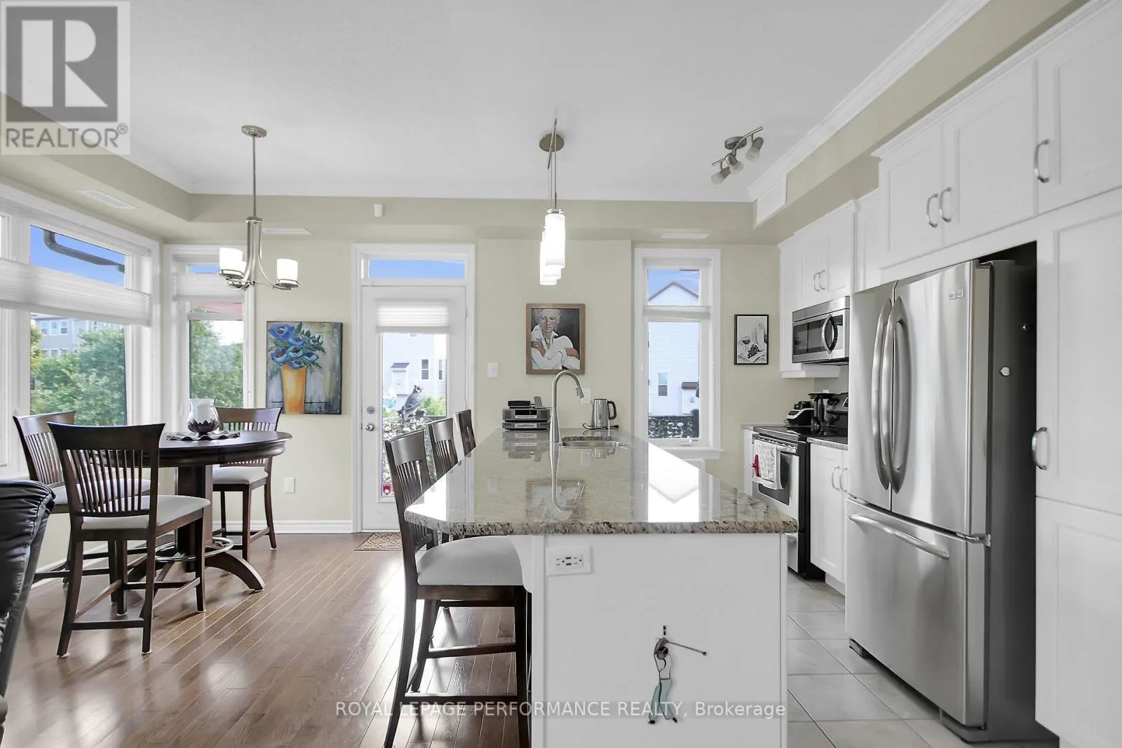 302 - 130 GUELPH PRIVATE