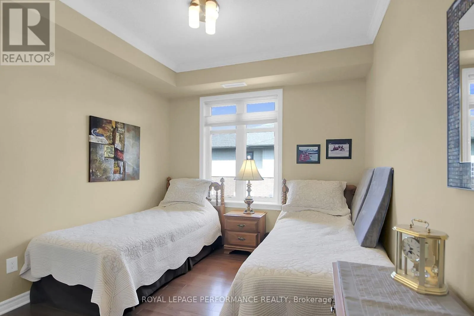 302 - 130 GUELPH PRIVATE