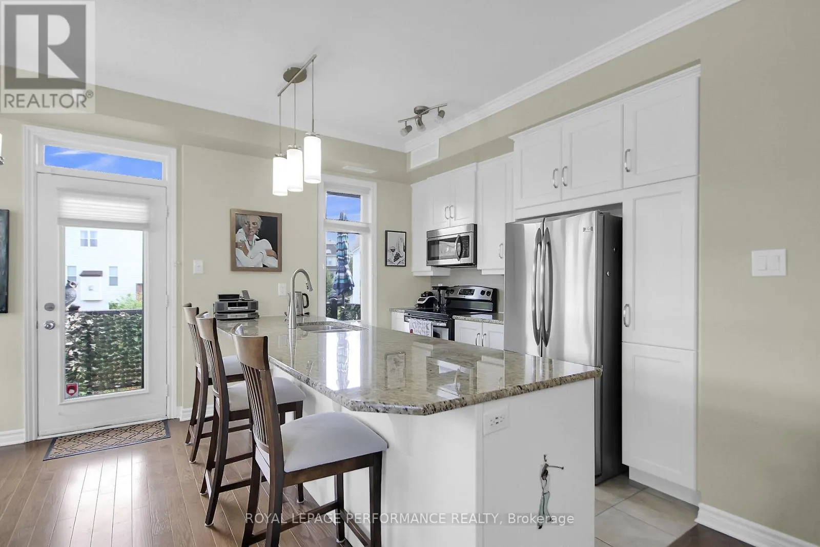 302 - 130 GUELPH PRIVATE