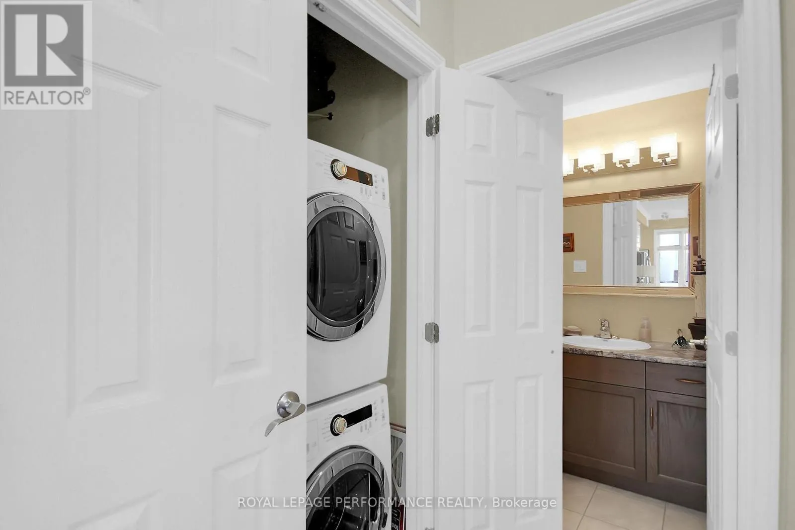 302 - 130 GUELPH PRIVATE