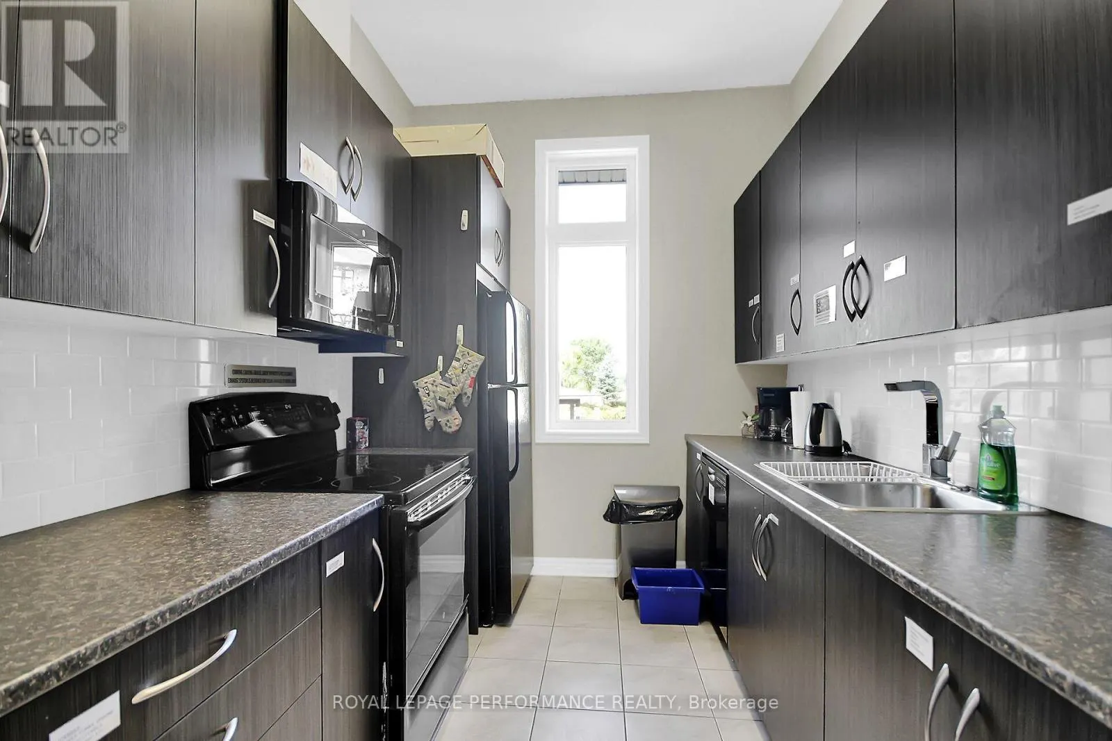 302 - 130 GUELPH PRIVATE