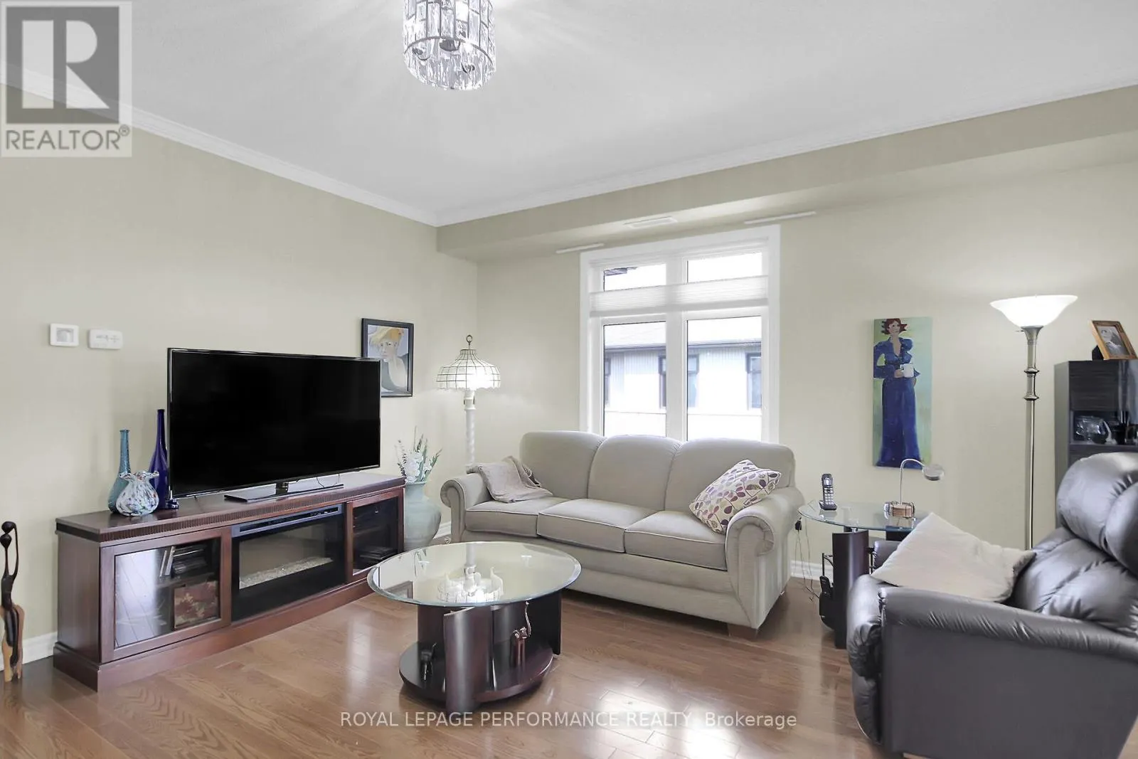 302 - 130 GUELPH PRIVATE