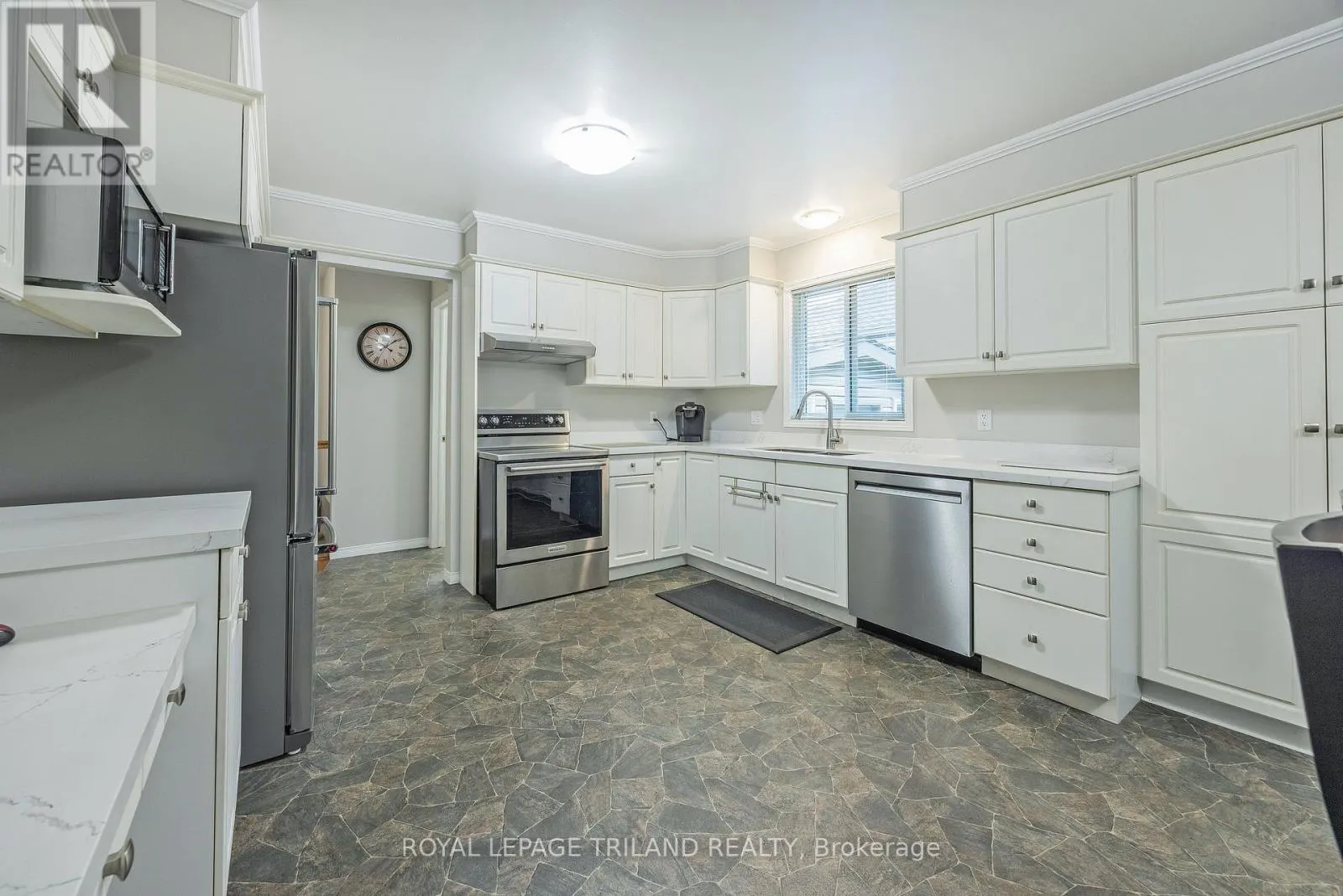 45 MC GREGOR COURT
