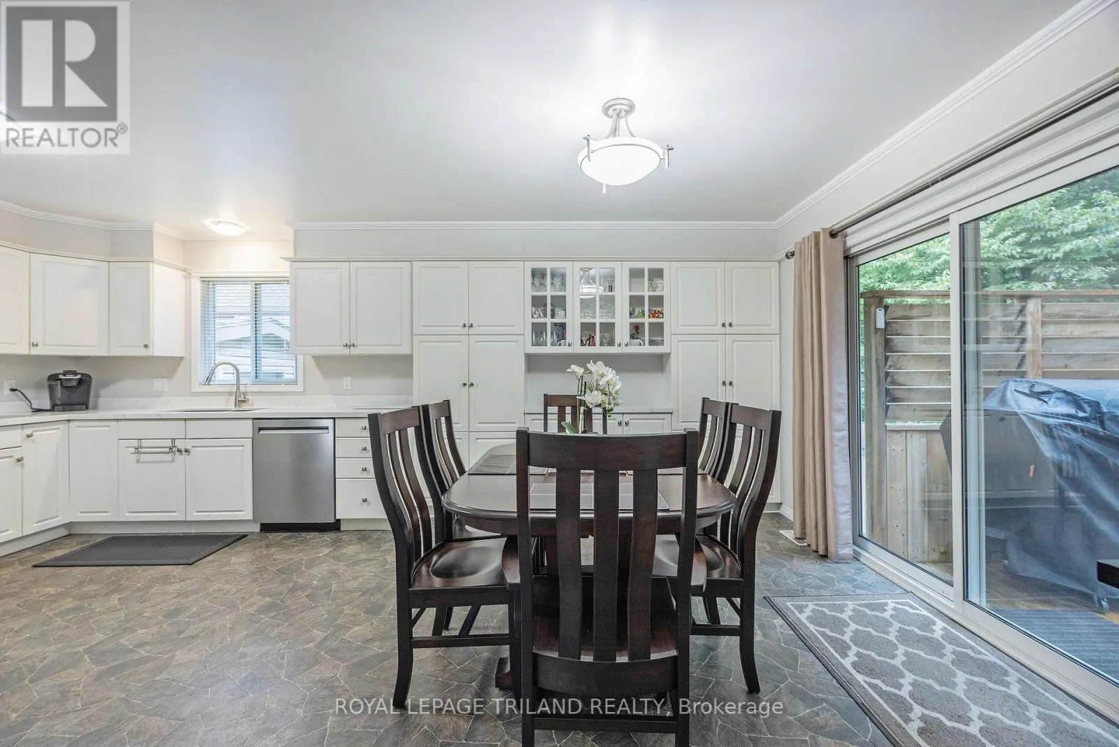 45 MC GREGOR COURT