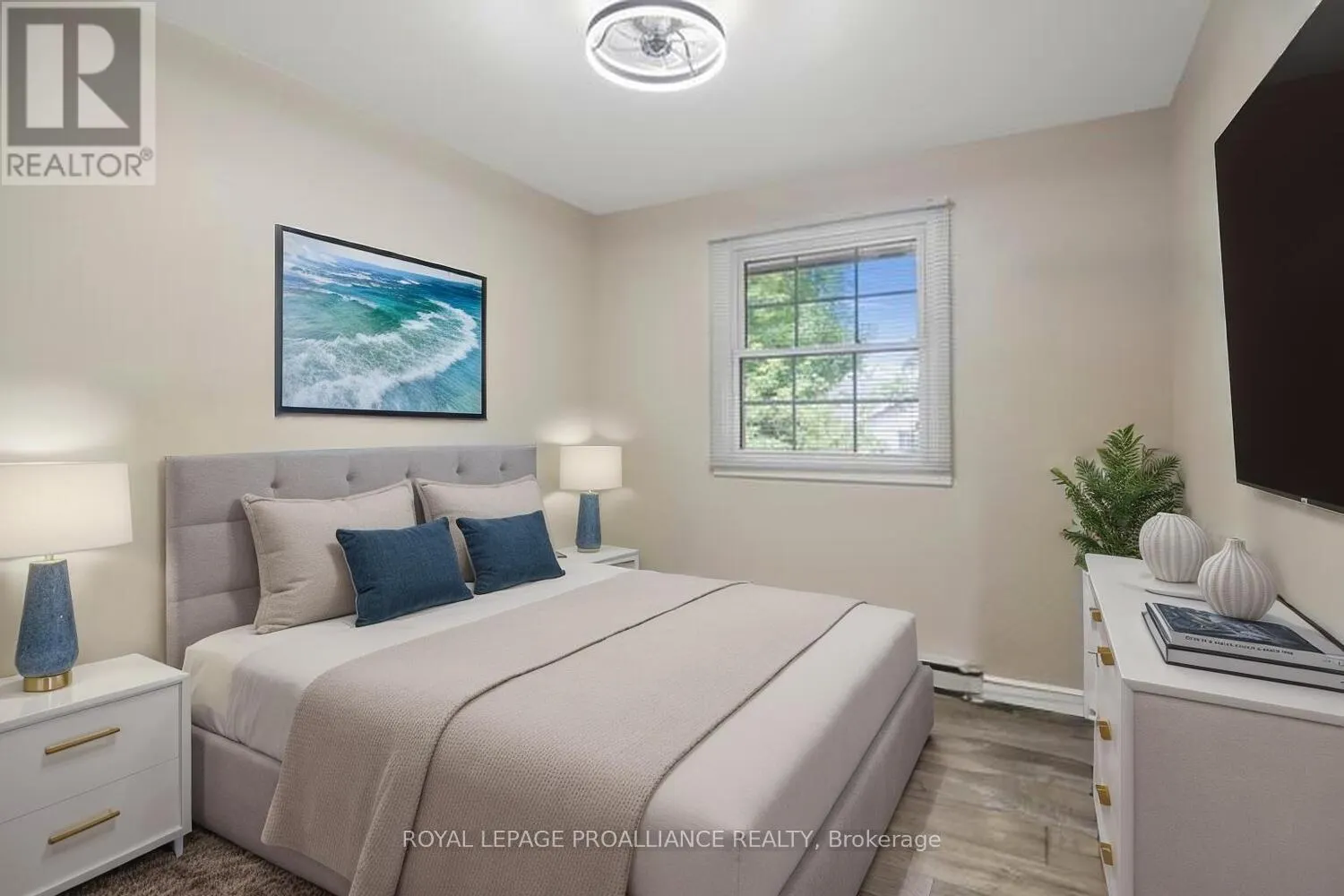 342 ABBOTT STREET W