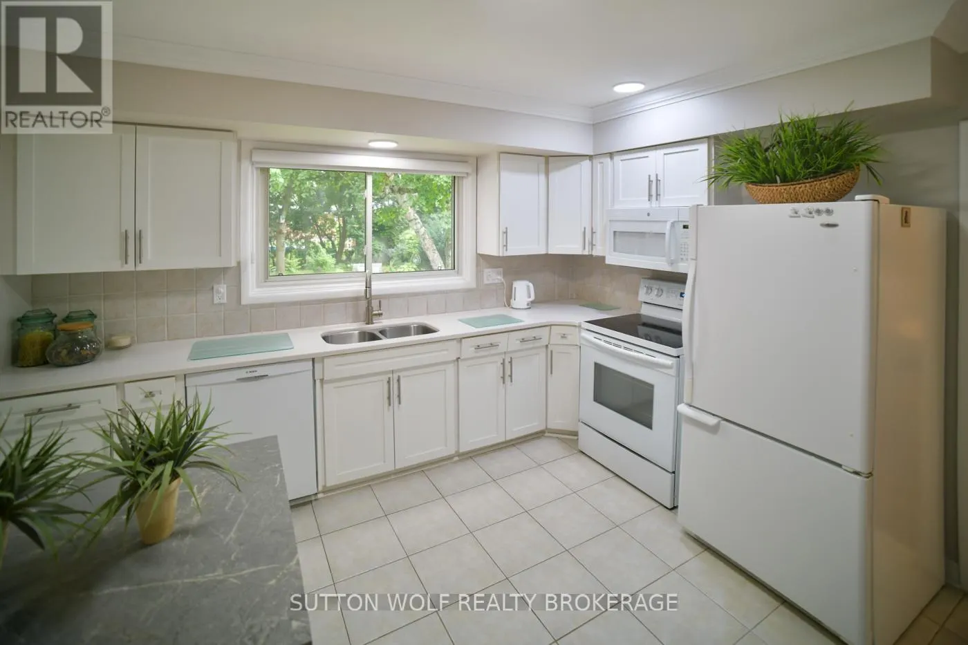 679 HEADLEY DRIVE