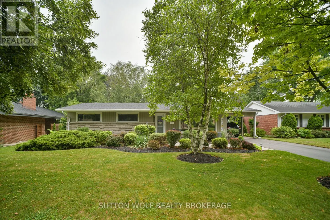 679 HEADLEY DRIVE