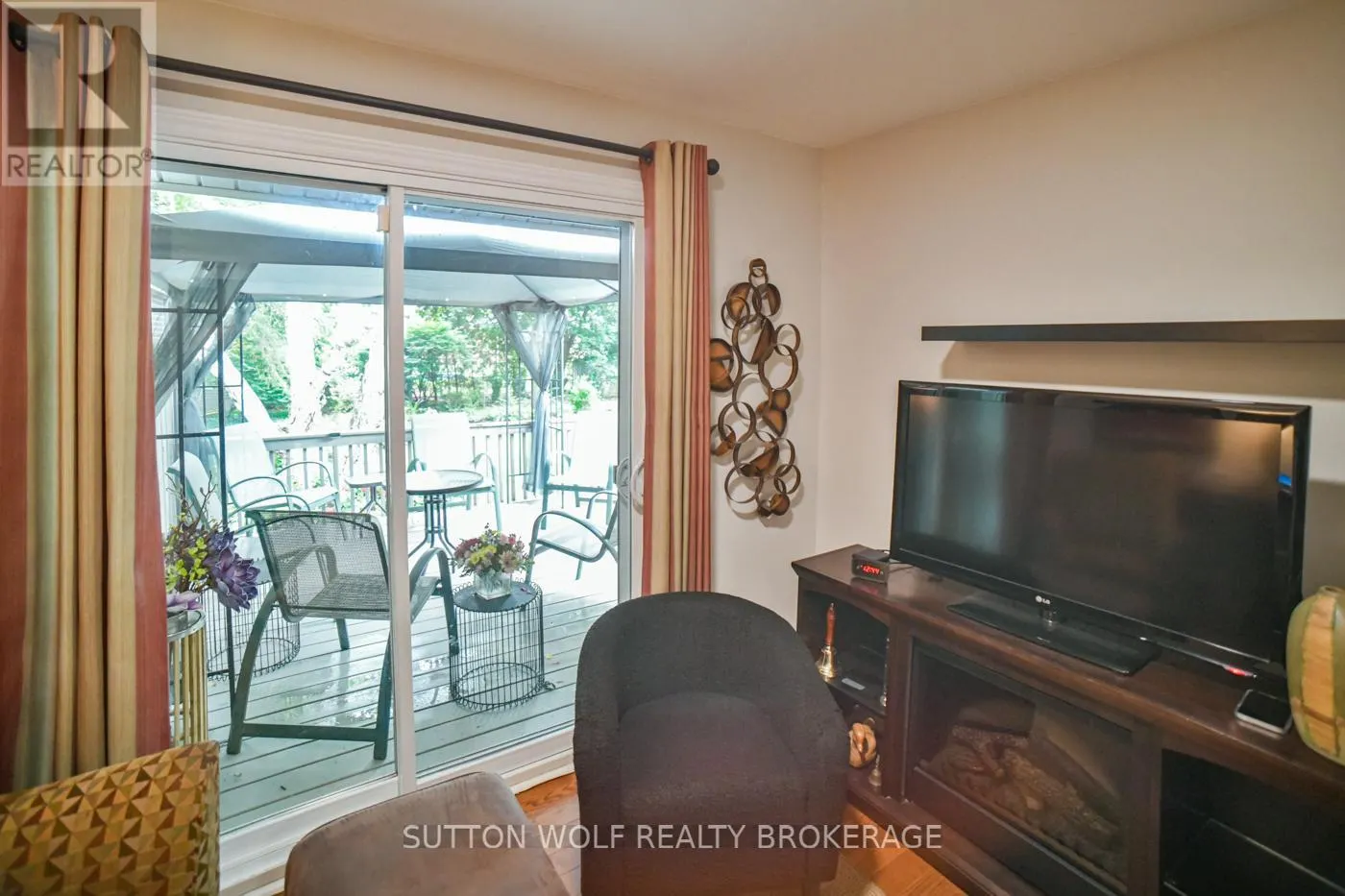 679 HEADLEY DRIVE