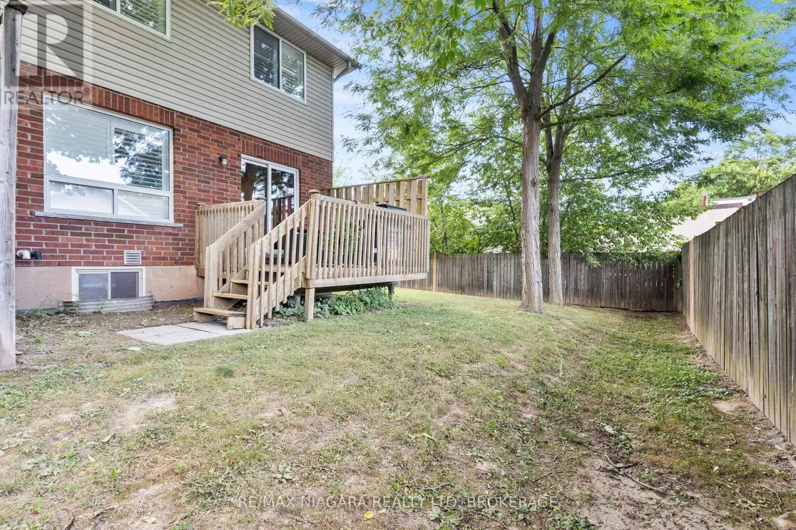6 - 6263 VALLEY WAY, #6