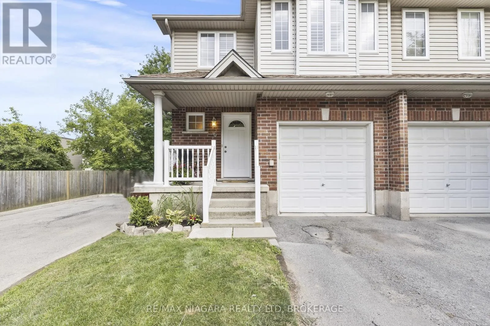 6 - 6263 VALLEY WAY, #6