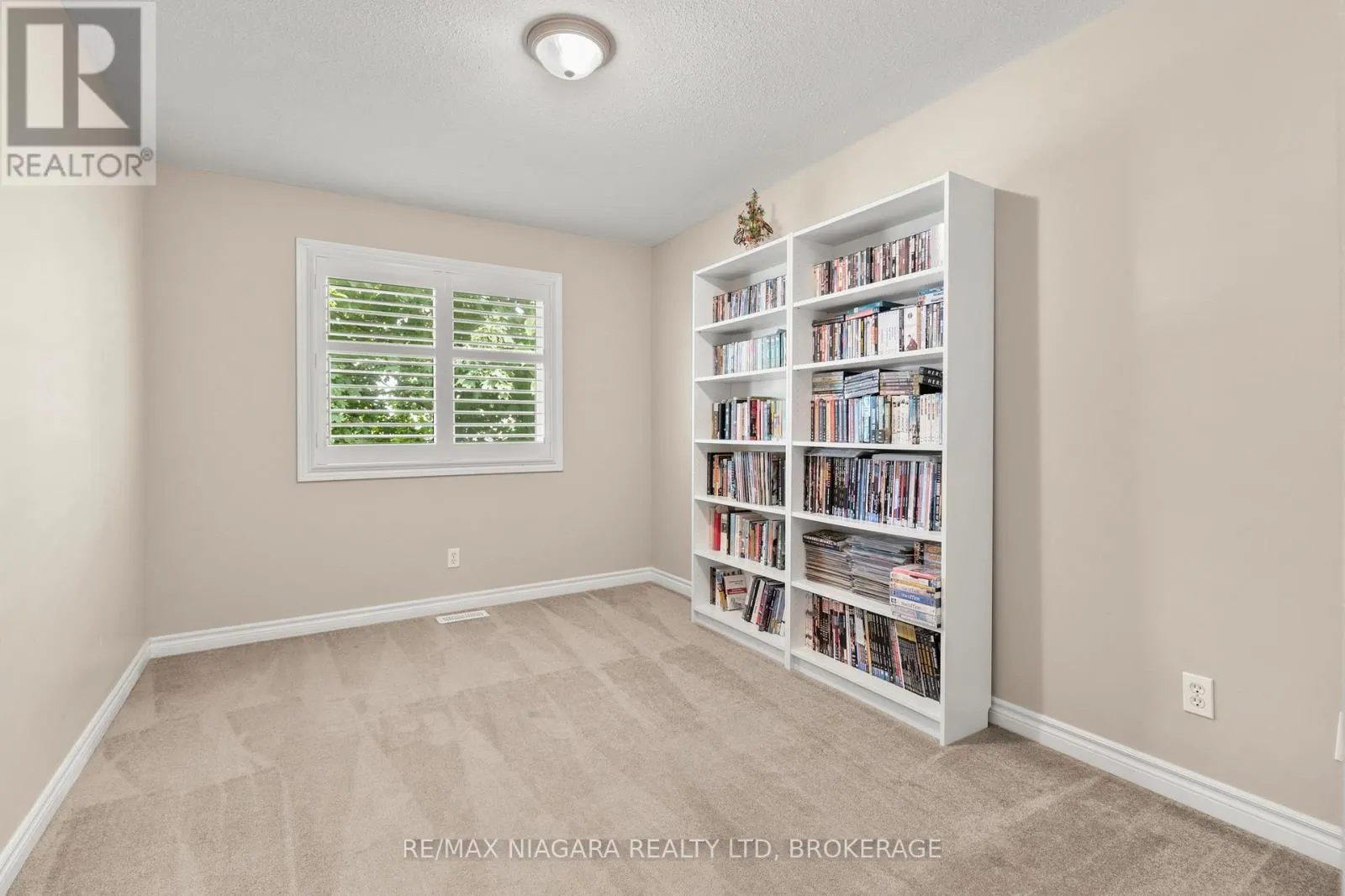6 - 6263 VALLEY WAY, #6