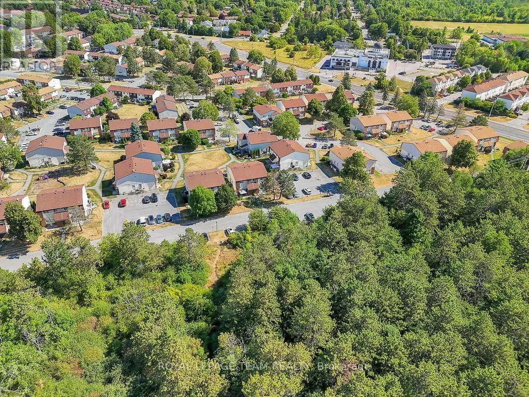 C - 9 FORESTER CRESCENT