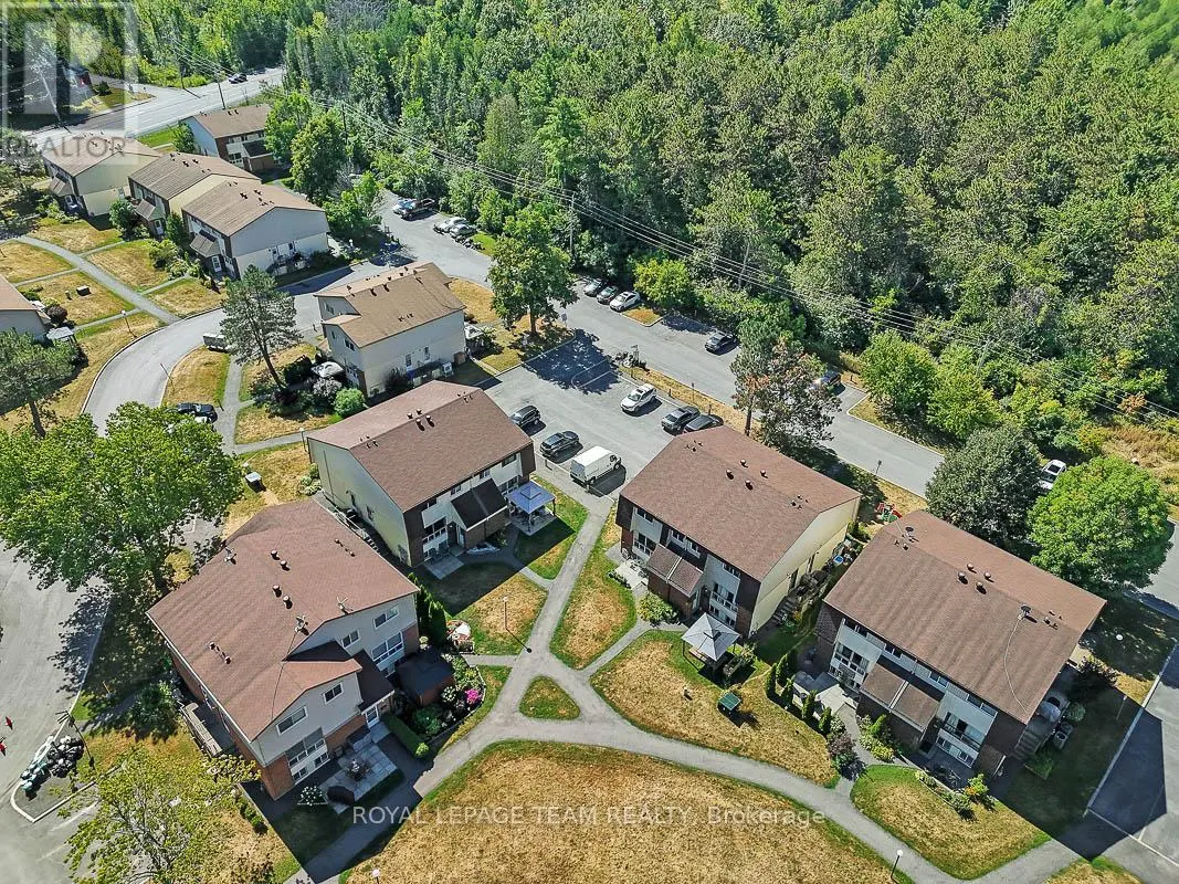 C - 9 FORESTER CRESCENT