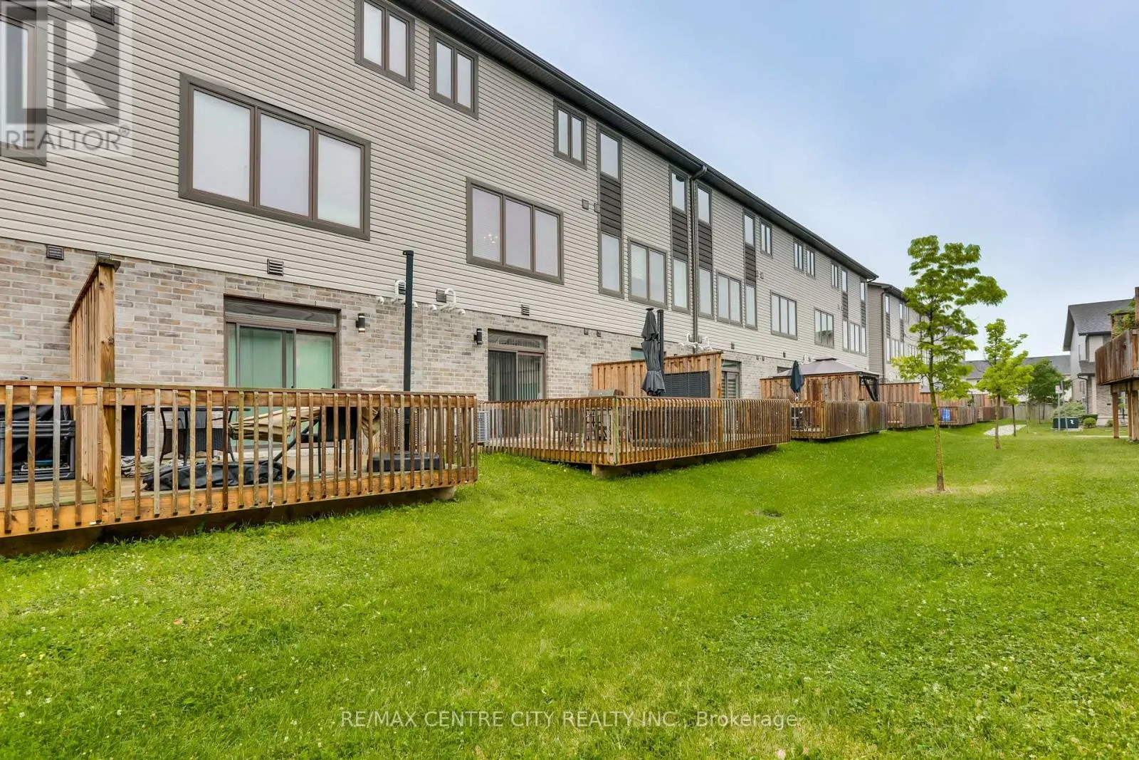 2104 MEADOWGATE BOULEVARD