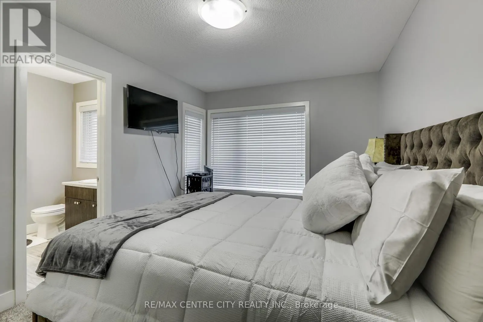 2104 MEADOWGATE BOULEVARD