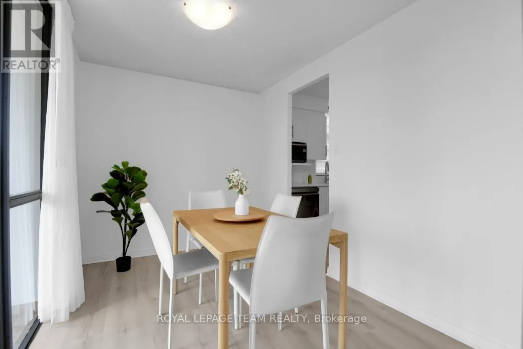 904 - 2871 RICHMOND ROAD