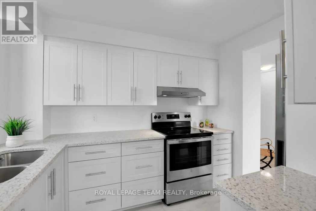 904 - 2871 RICHMOND ROAD