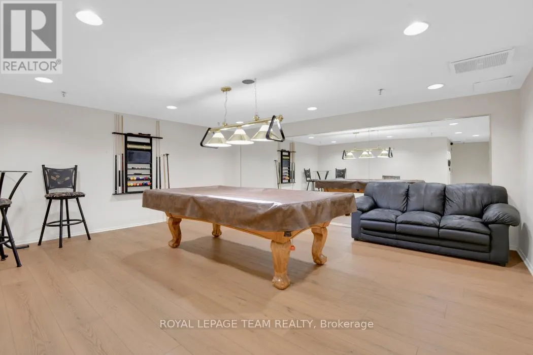 904 - 2871 RICHMOND ROAD