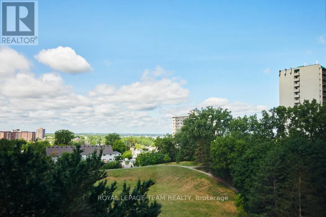 904 - 2871 RICHMOND ROAD