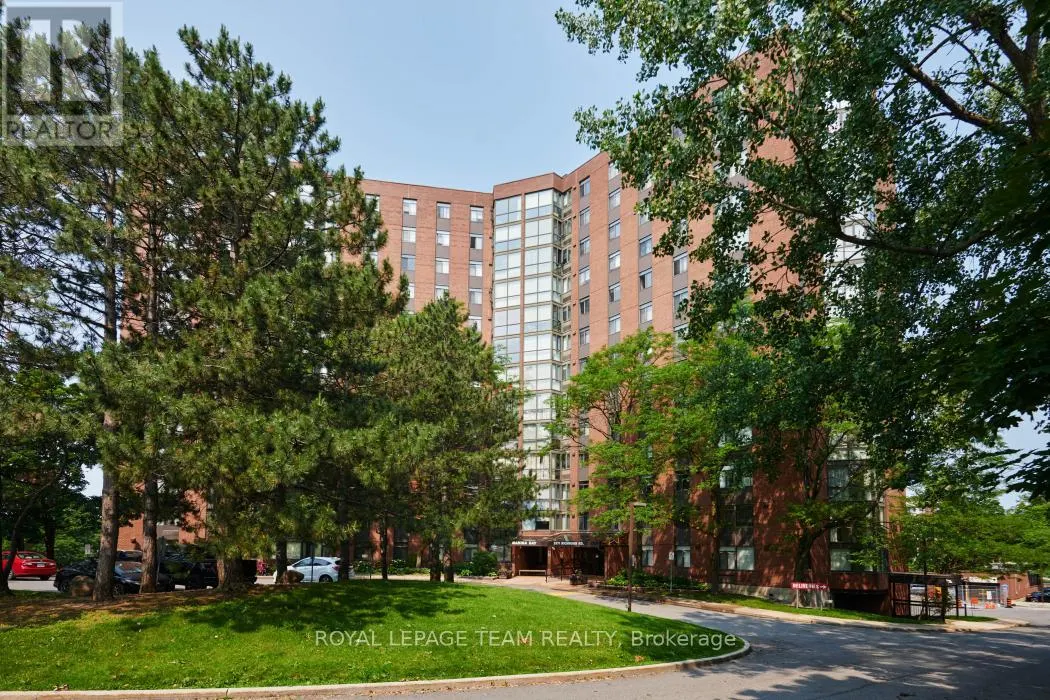 904 - 2871 RICHMOND ROAD