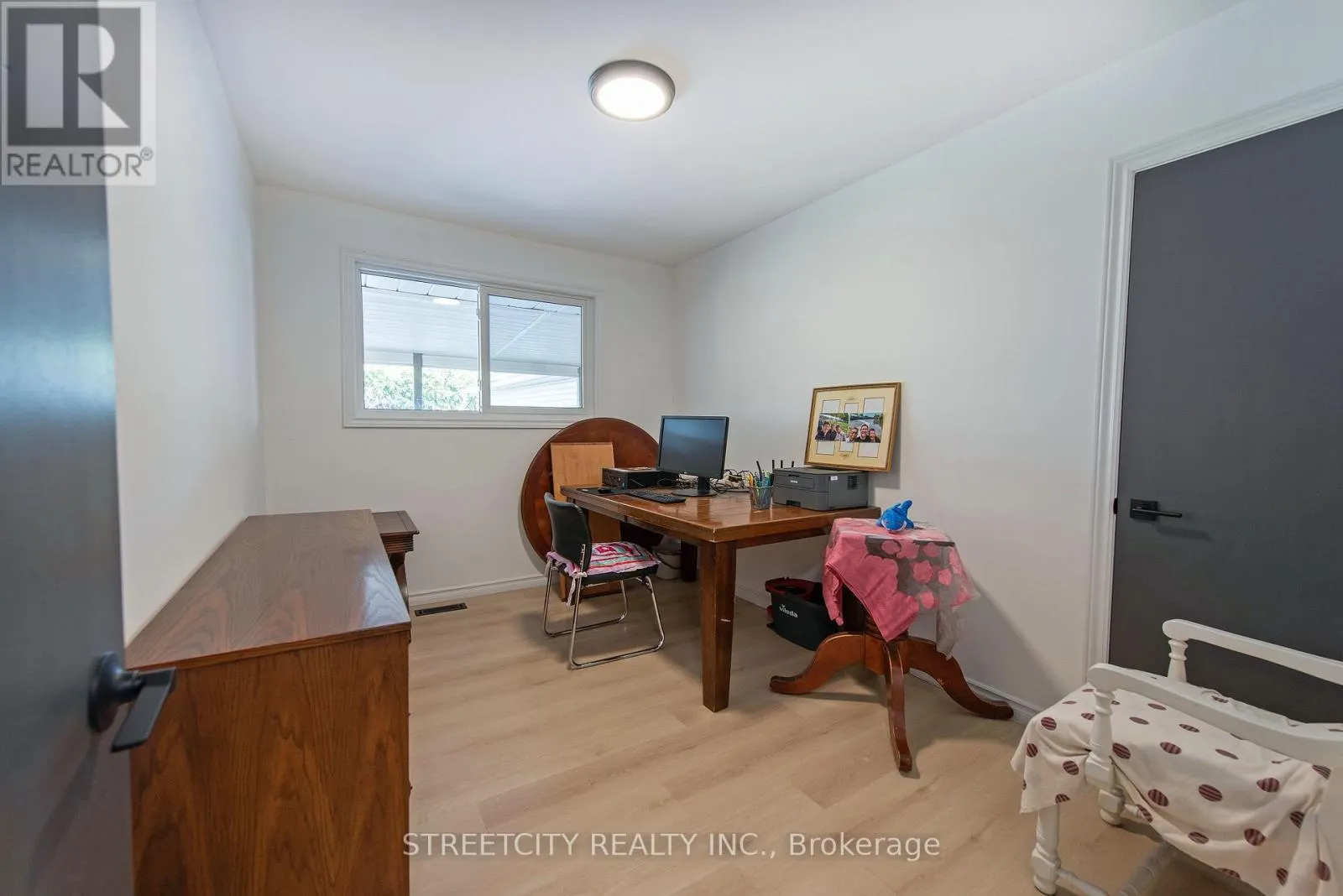 69 ALAYNE CRESCENT