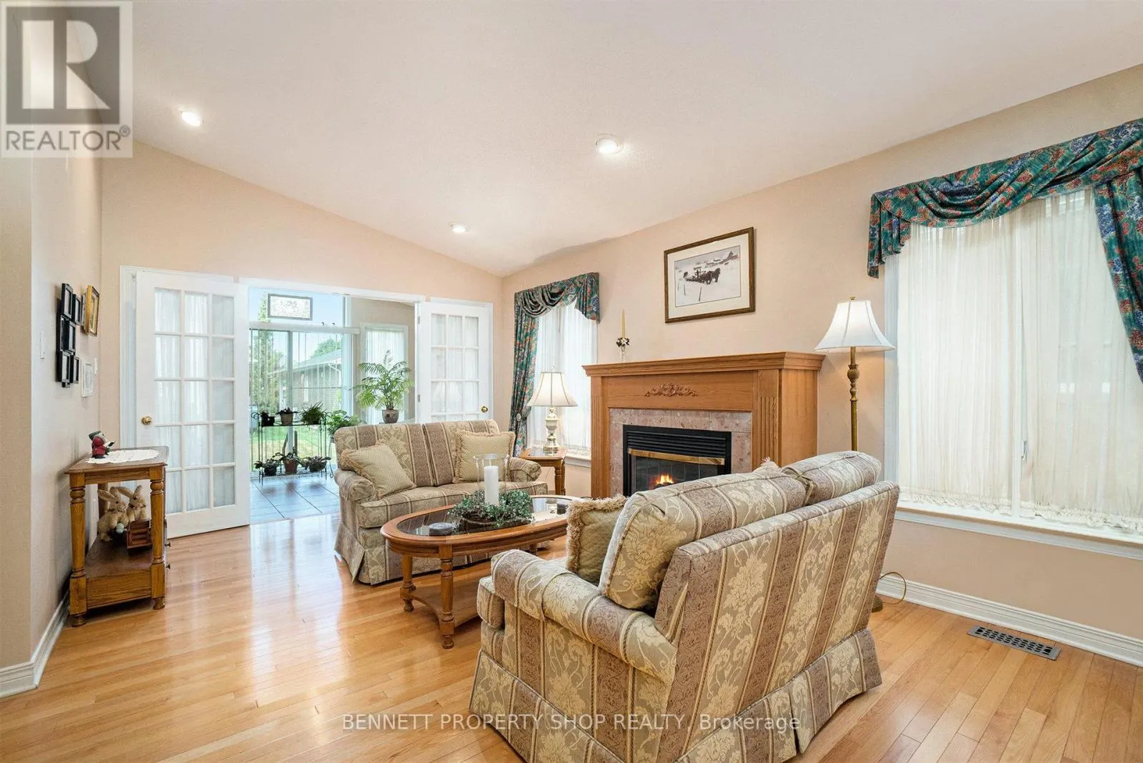 813 HOT SPRINGS WAY