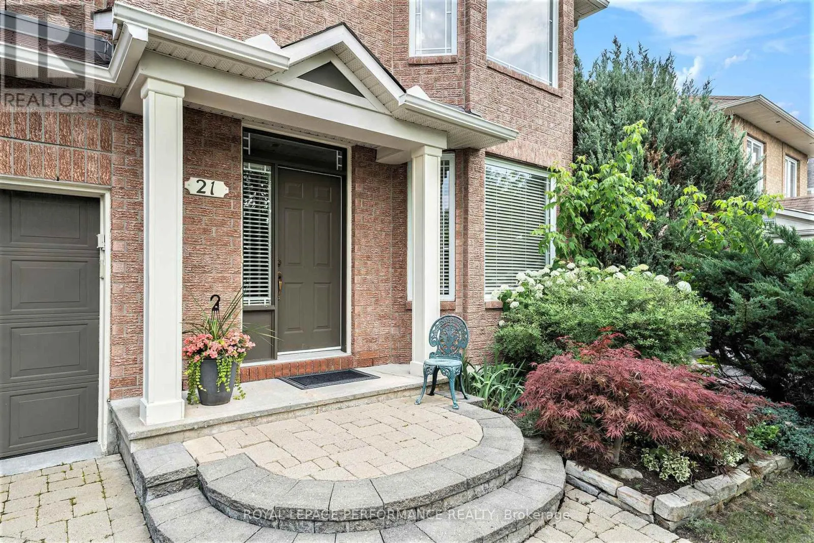 21 BERRY GLEN STREET