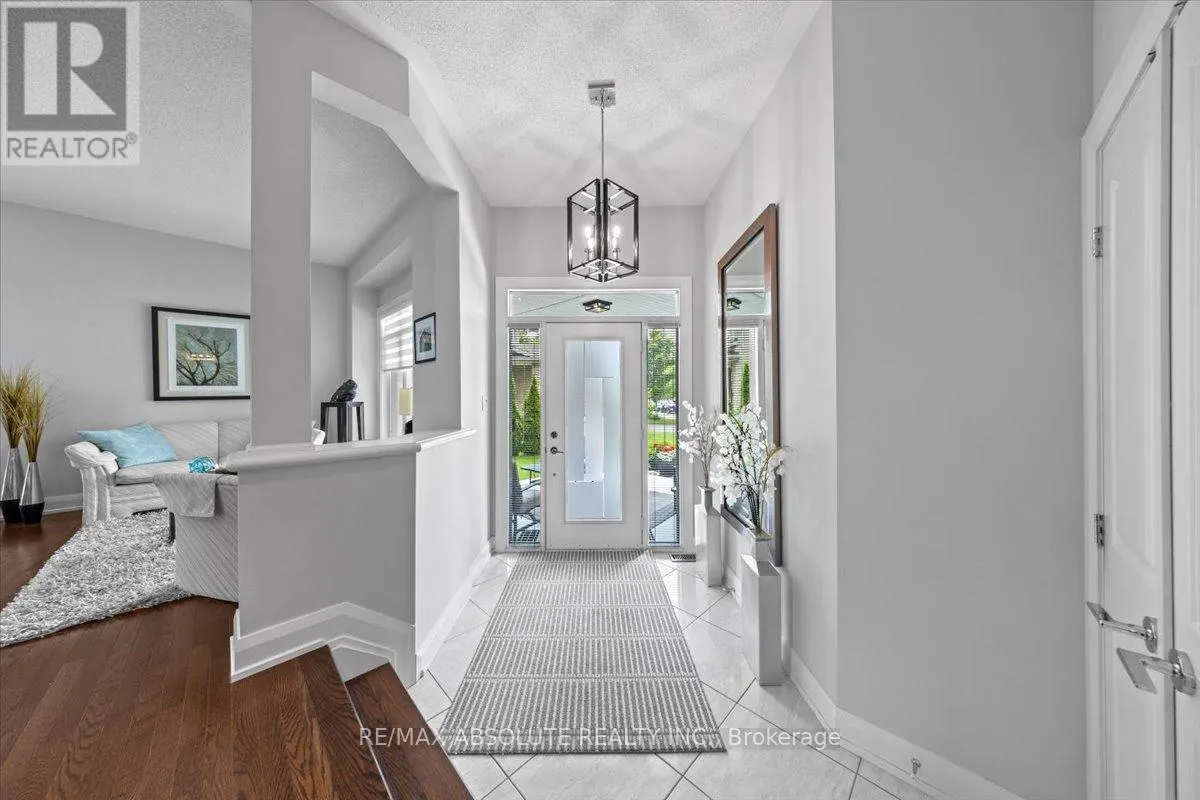 706 BRIDLEGLEN CRESCENT