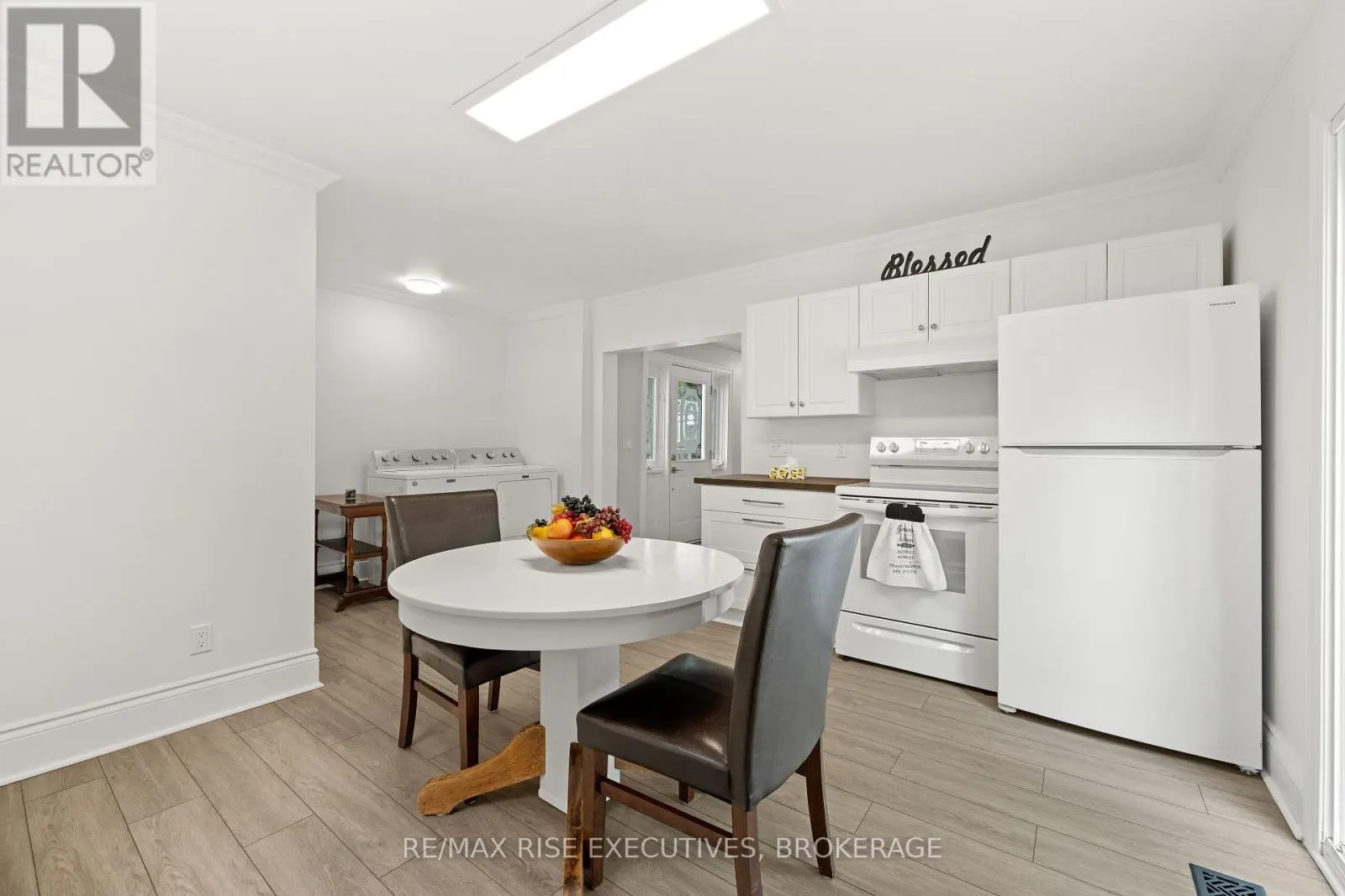 425 KING STREET W