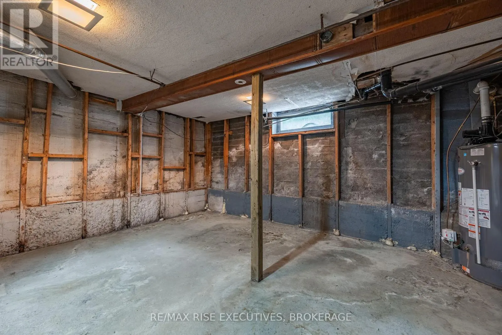 425 KING STREET W
