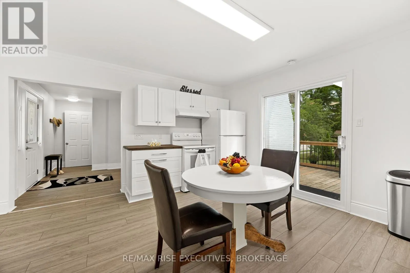 425 KING STREET W