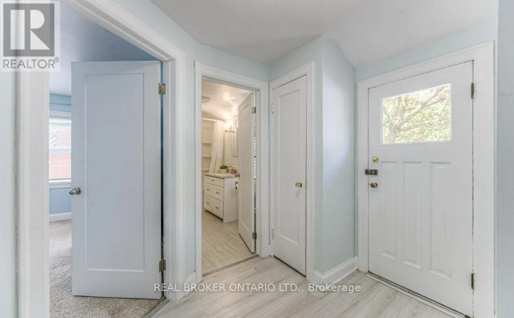 76 BRENTWOOD AVENUE