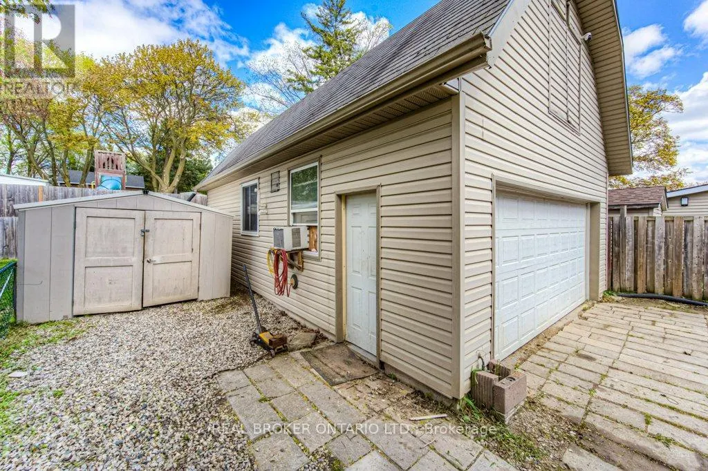 76 BRENTWOOD AVENUE