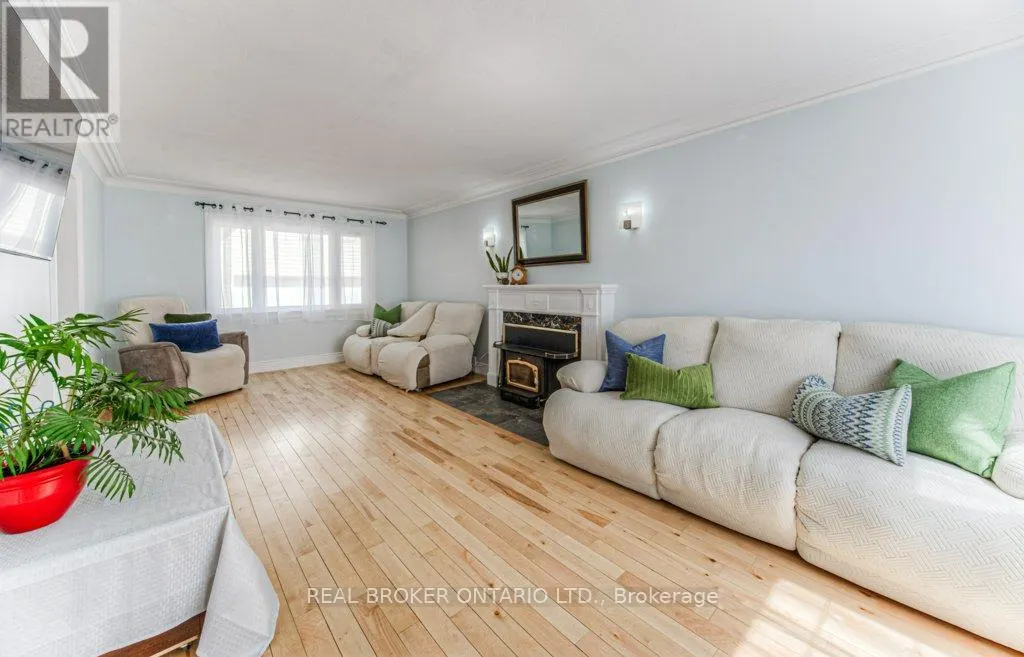 76 BRENTWOOD AVENUE
