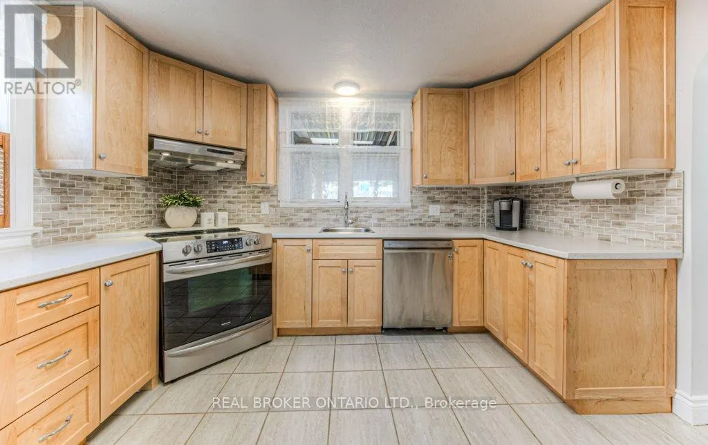 76 BRENTWOOD AVENUE