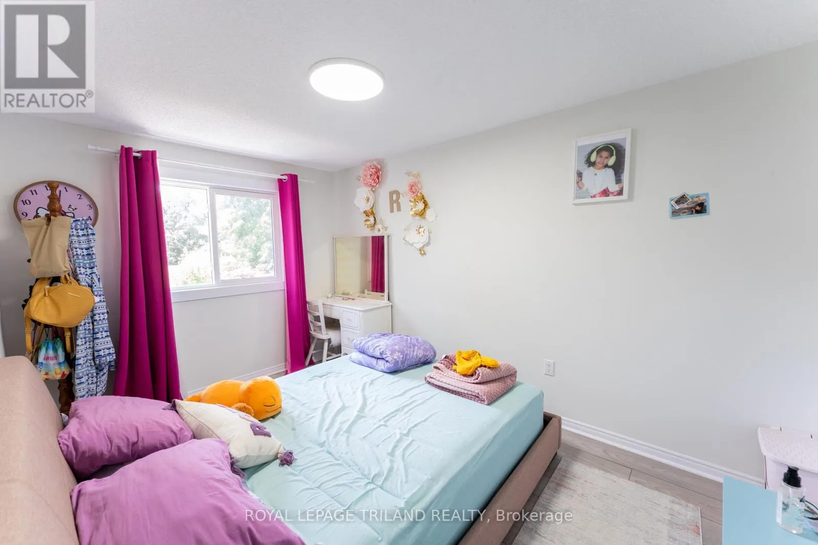 61 BEECHBANK CRESCENT