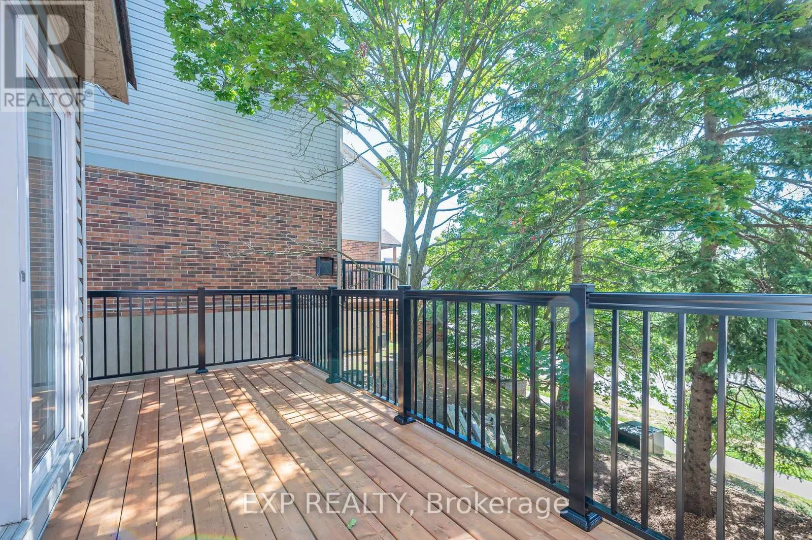 8 - 250 KEATS WAY