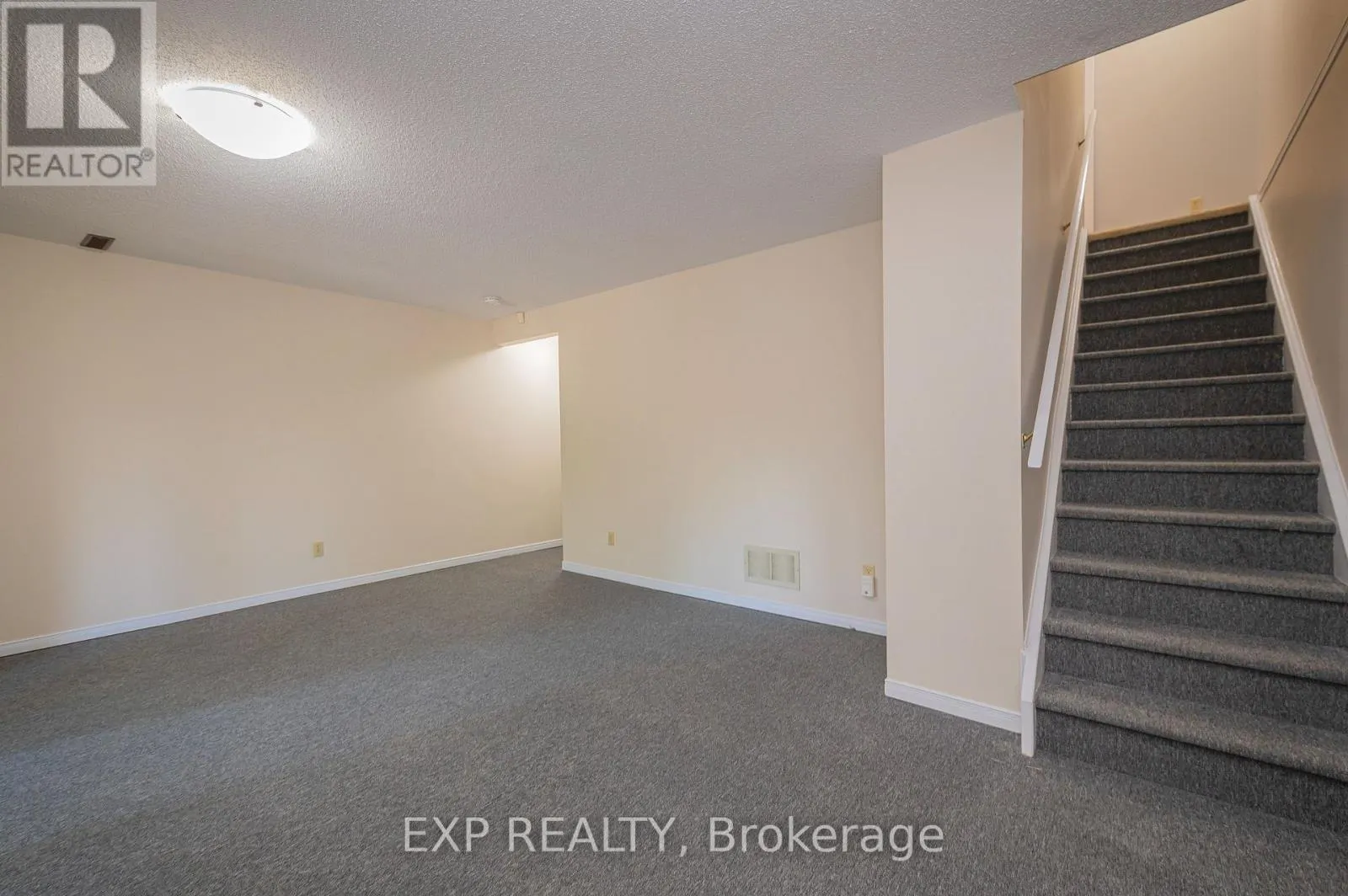 8 - 250 KEATS WAY
