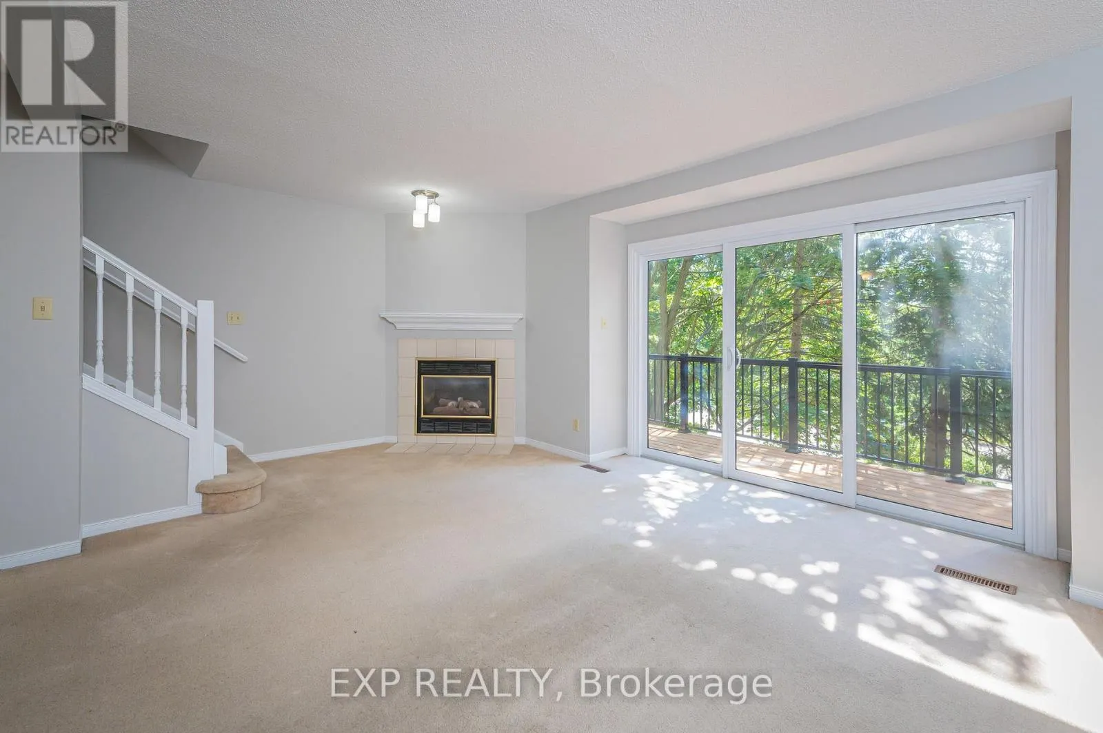 8 - 250 KEATS WAY