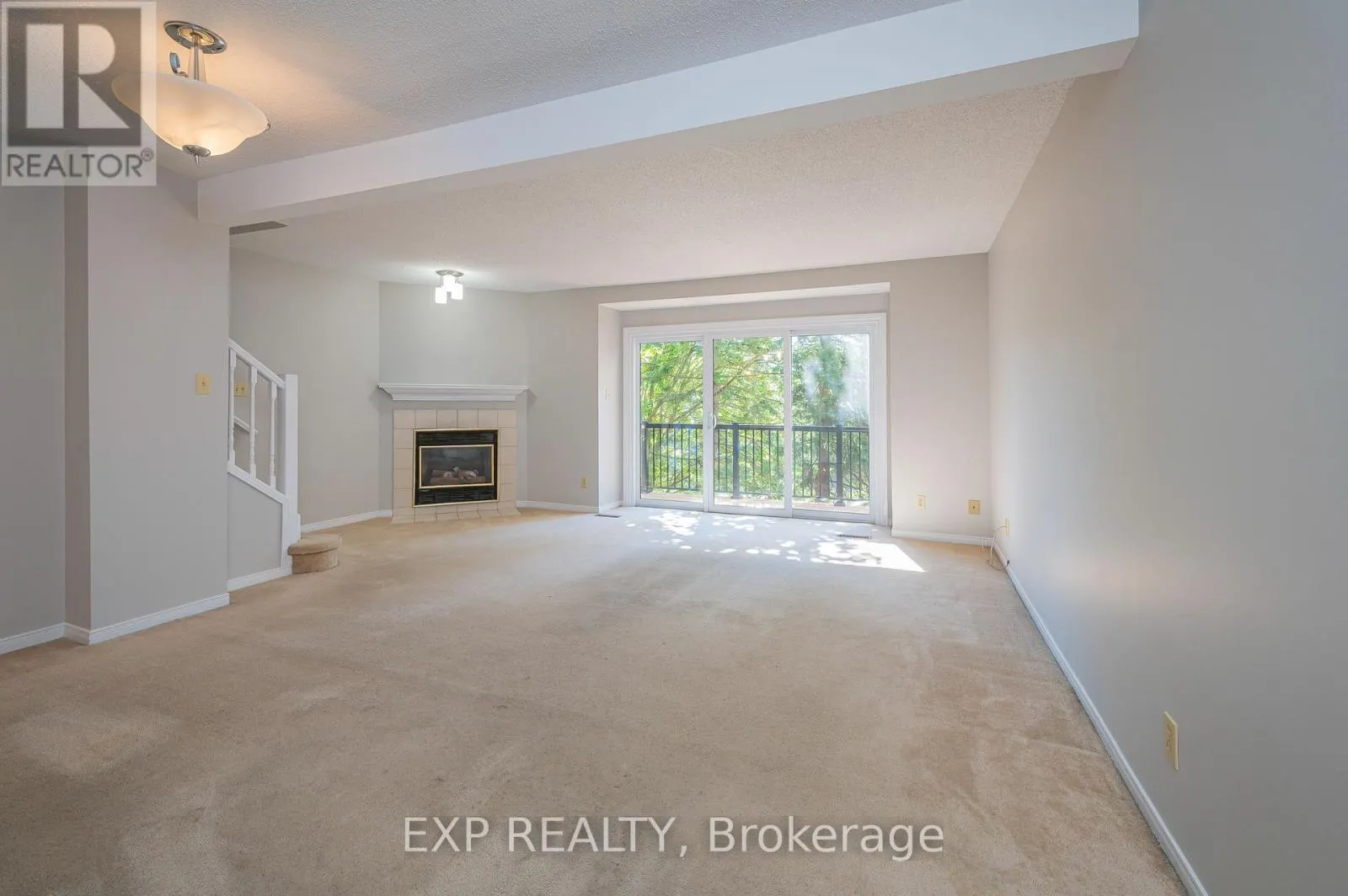 8 - 250 KEATS WAY