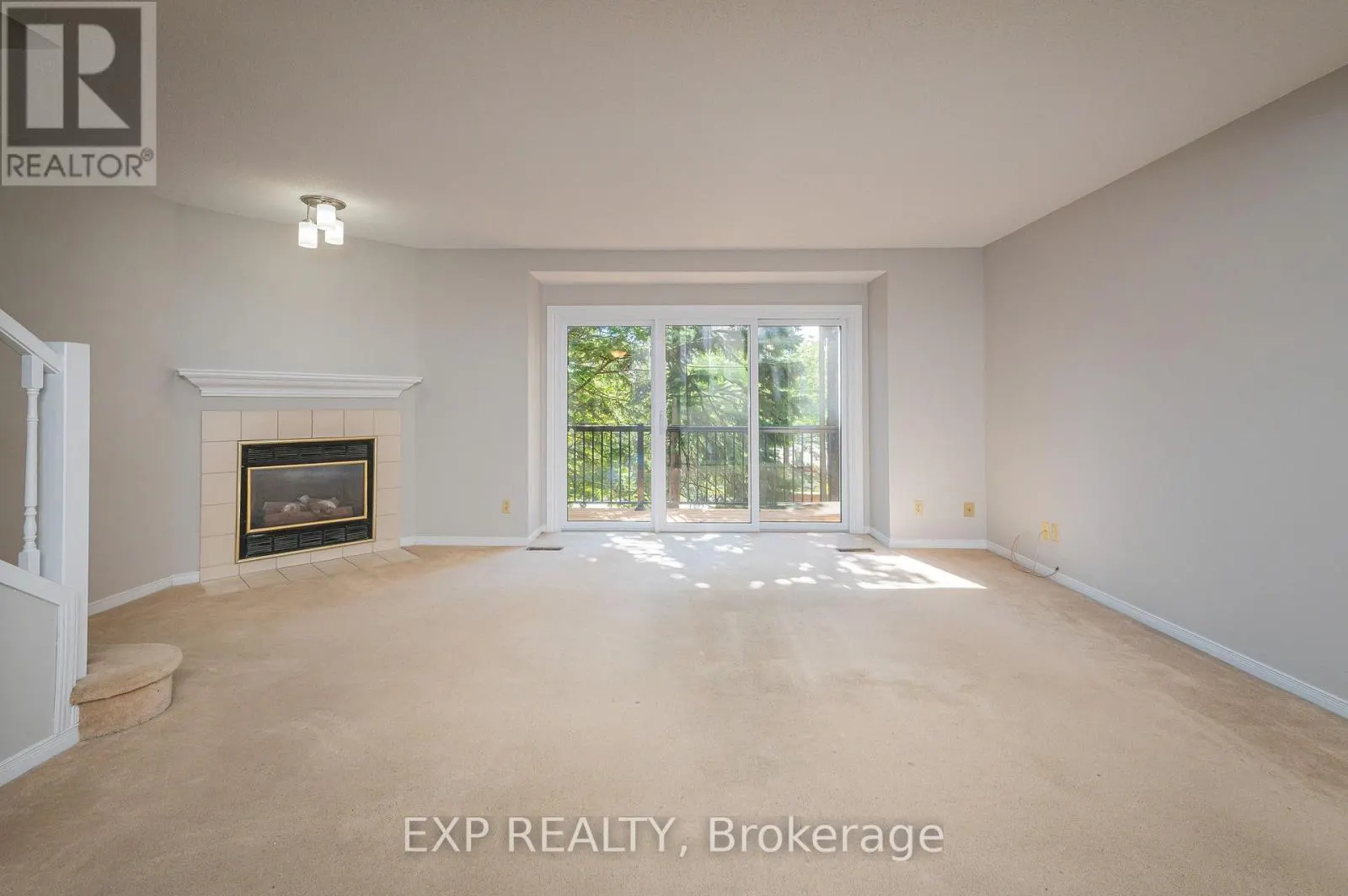 8 - 250 KEATS WAY