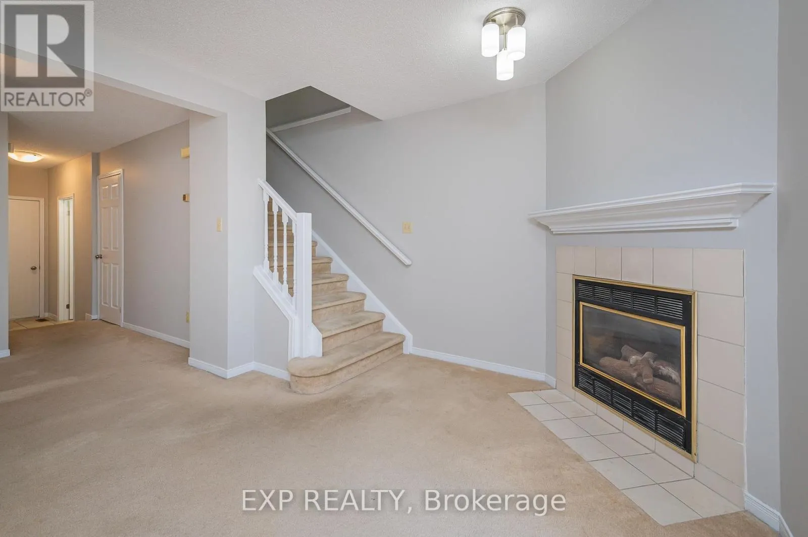 8 - 250 KEATS WAY