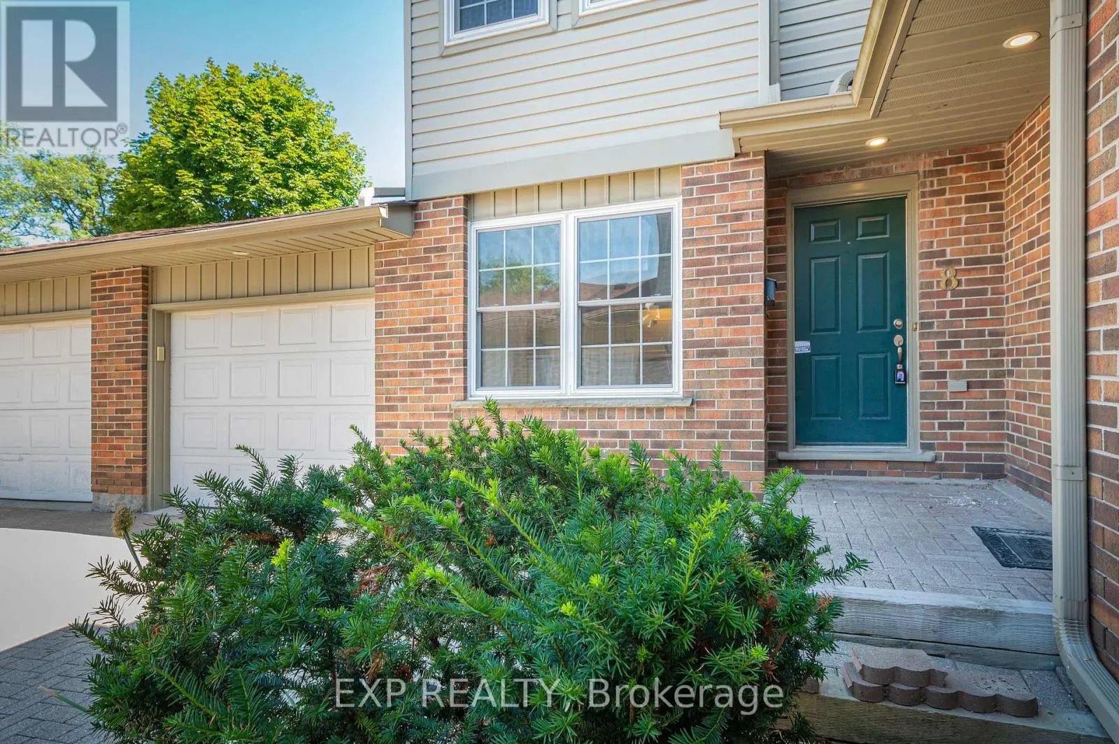 8 - 250 KEATS WAY