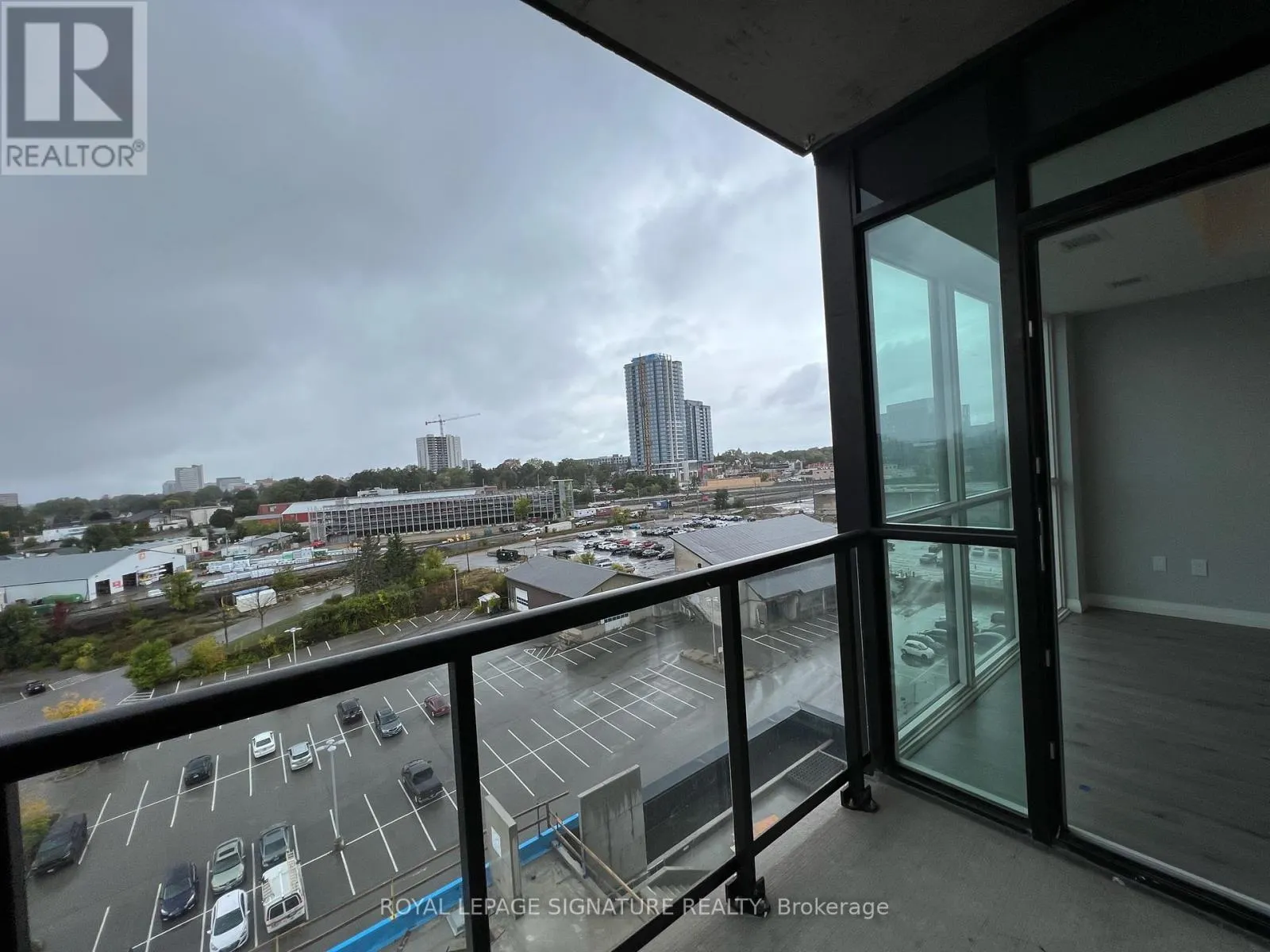 909 - 108 GARMENT STREET