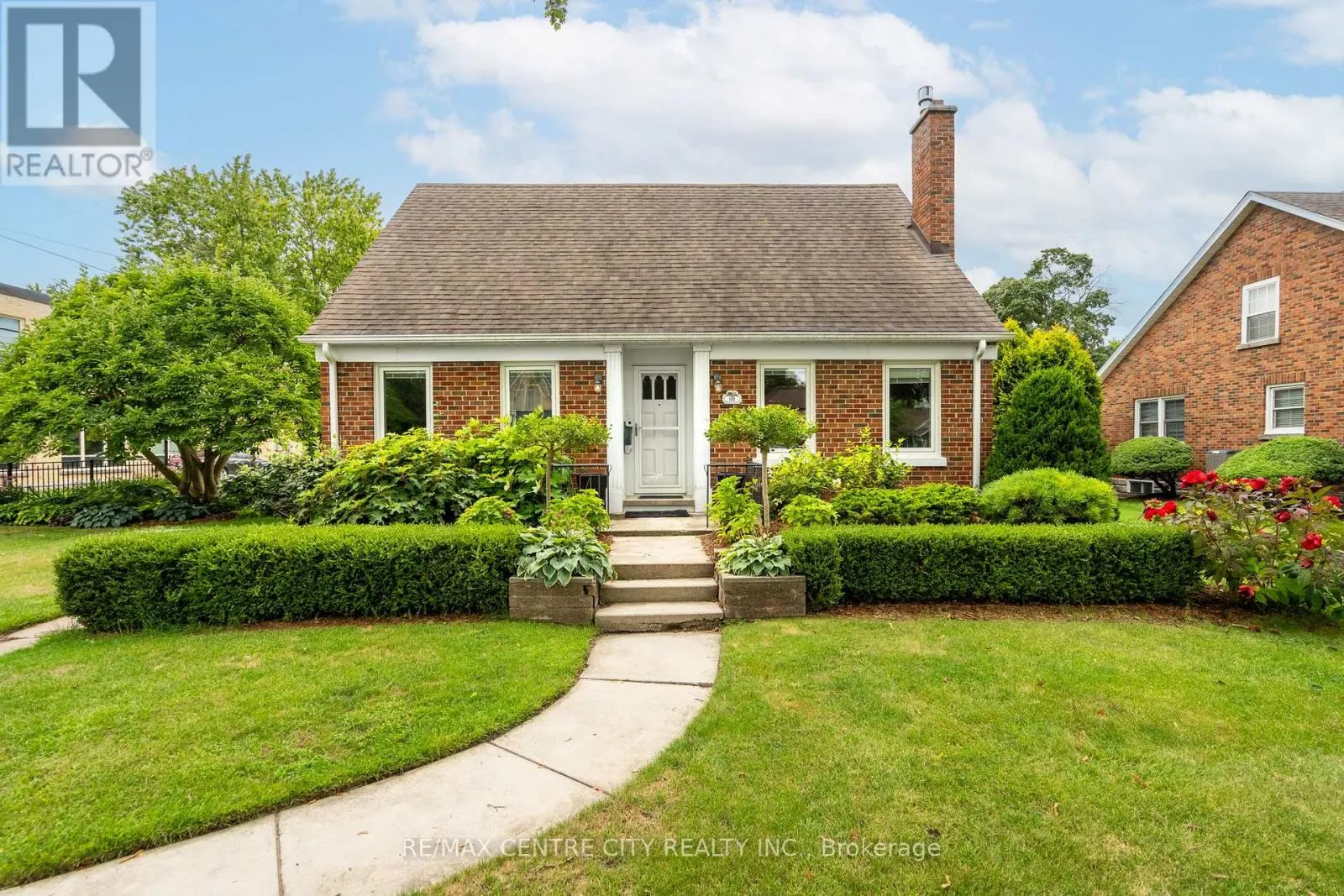 132 MARIA STREET