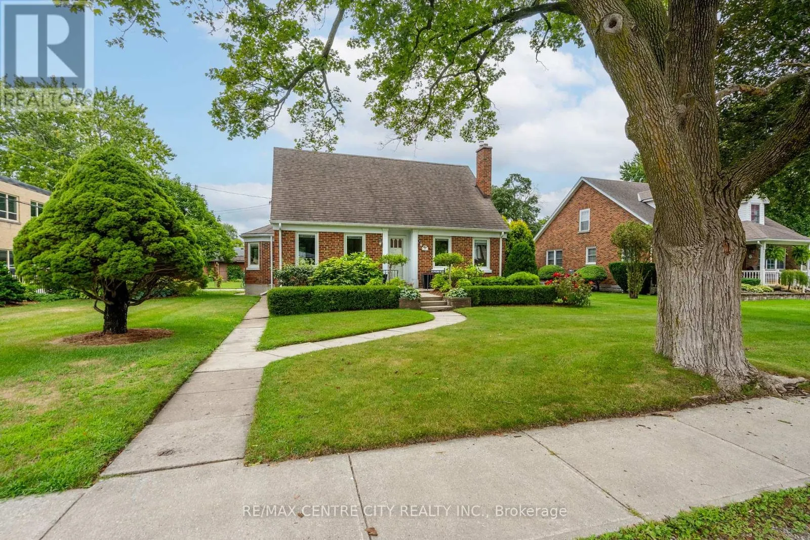 132 MARIA STREET
