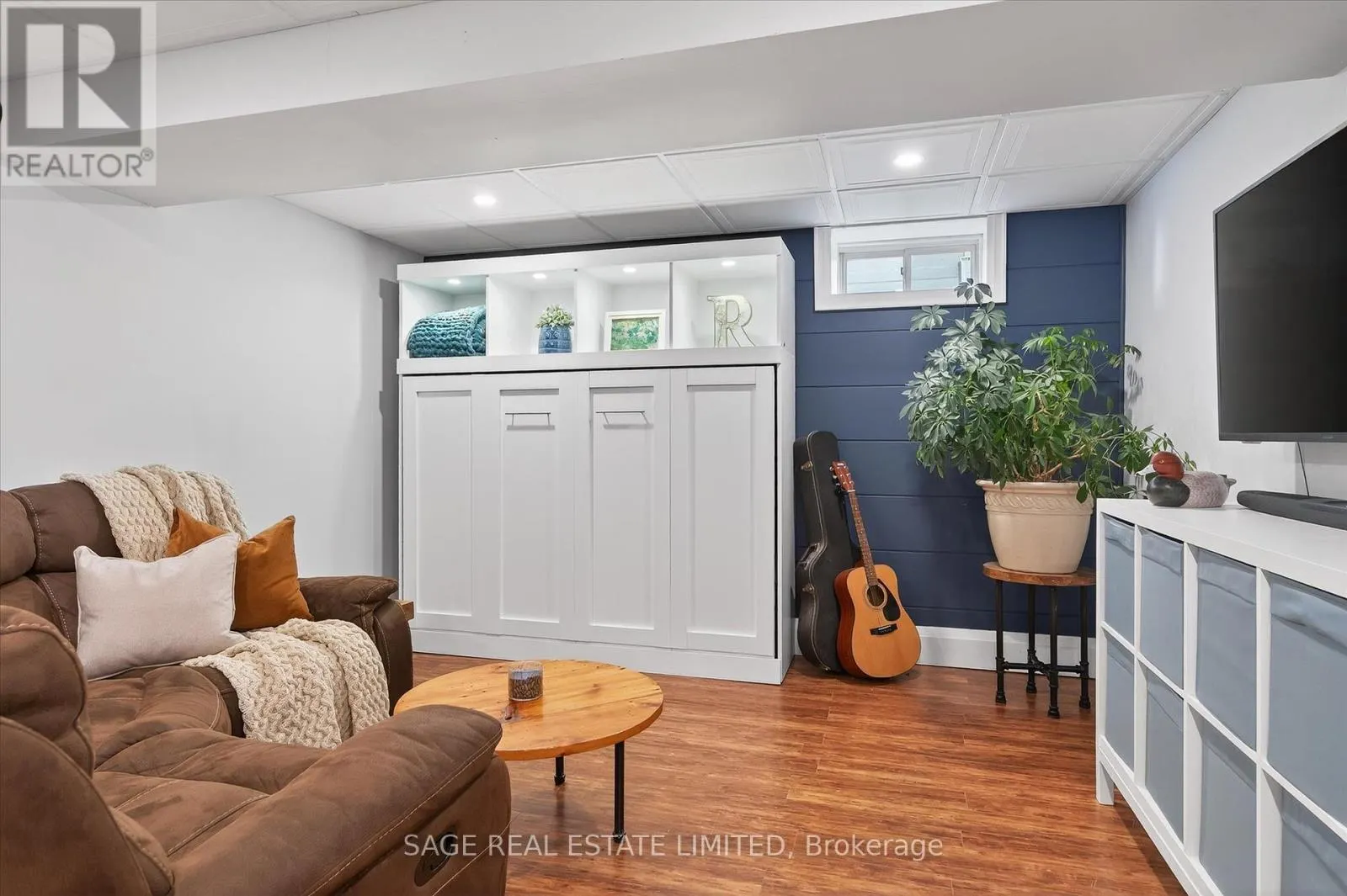 19 CEDARTREE LANE