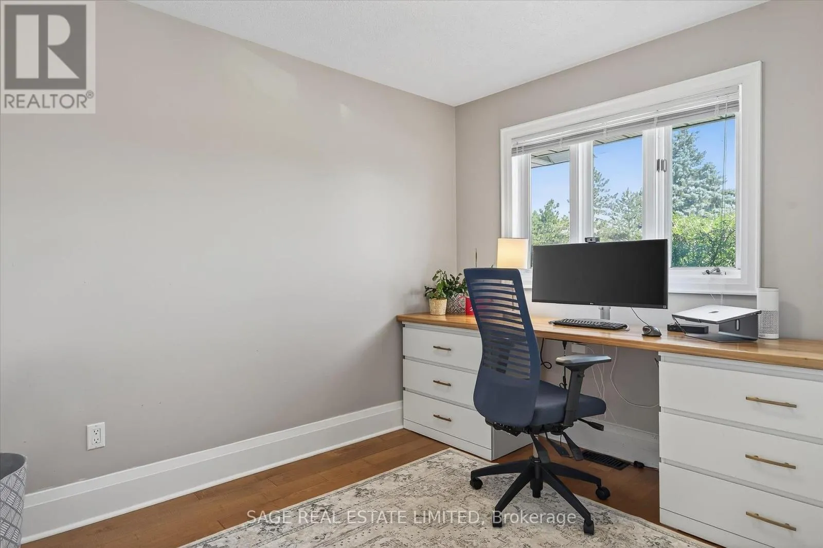 19 CEDARTREE LANE