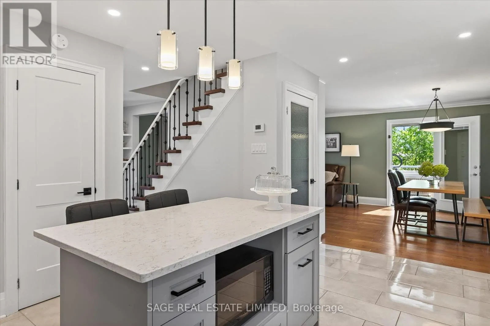 19 CEDARTREE LANE