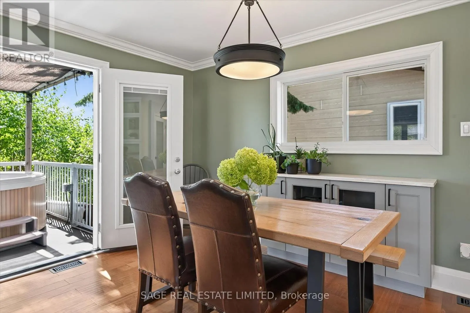 19 CEDARTREE LANE